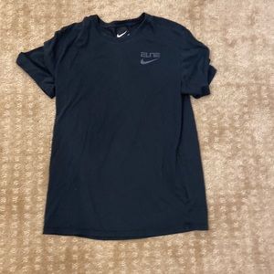 Nike Elite Short Sleeve Size M